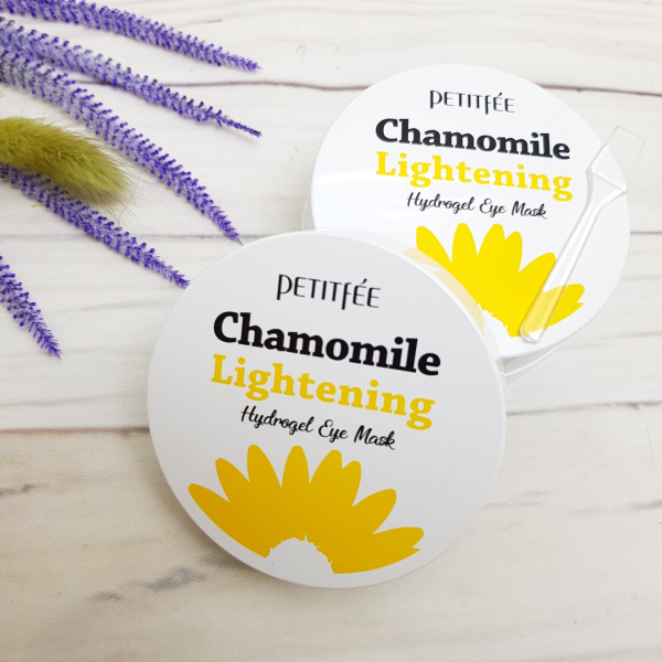 Успокаивающие гидрогелевые патчи для глаз с экстрактом ромашки Petitfee Chamomile Lightening Hydroge