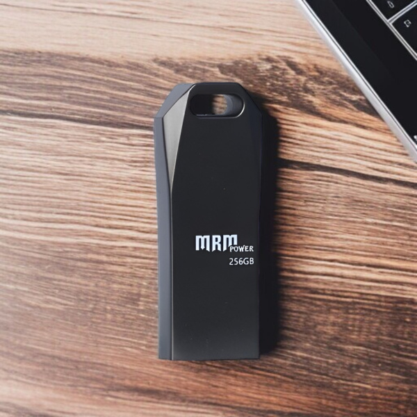 USB-накопитель MRM MB42, алюминий, 256 ГБ, USB 3.0, High speed, черный / Максимальная вместительность и скорость в стильном корпусе