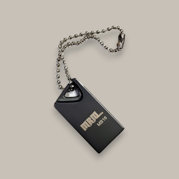USB-накопитель MRM MB16, металлический, 8 ГБ, 10 Мб/с, USB 2.0/3.0, черный / Стильный и надежный для ваших данных