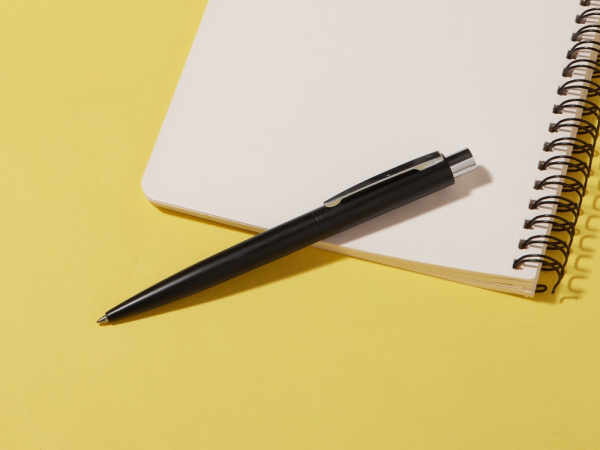 Ручка металлическая шариковая «Lumos Recy», Цвет черный