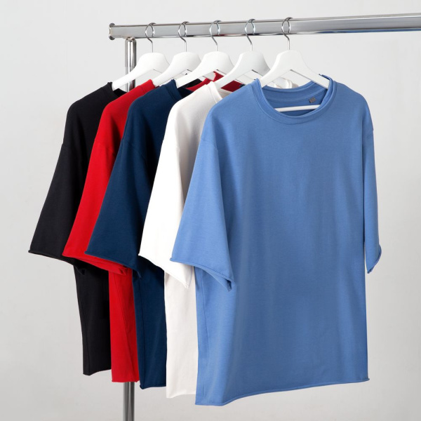 Футболка оверсайз Vozduh 2.0, черная, XS–XXL