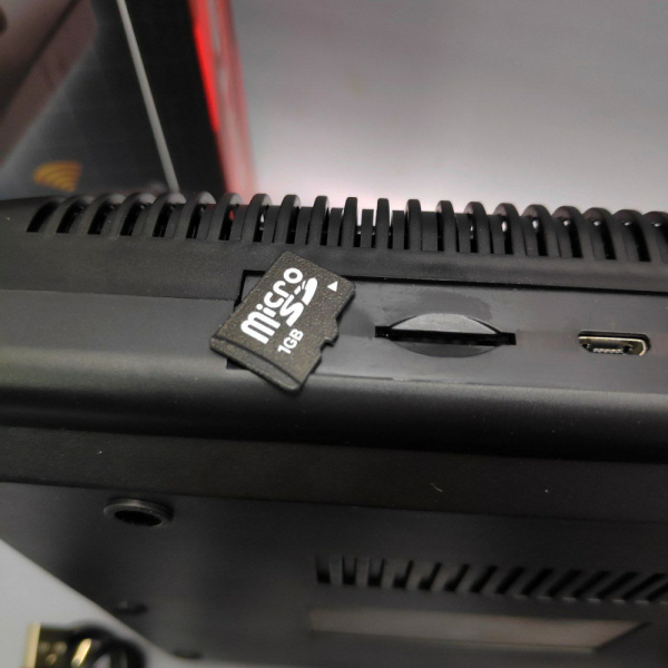 Игровая ретро - приставка SUPER DRIVE 2 MINI 16BITS с беспроводными джойстиками (2910 предустановленных игр)