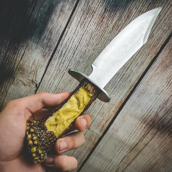 Нож сувенирный  стальной (длинна ножа 28.00 см)  на подставке "Орел"