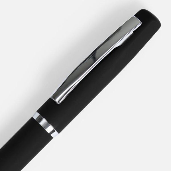Ручка шариковая Bolt Soft Touch, черная, 13,8х1,3 см