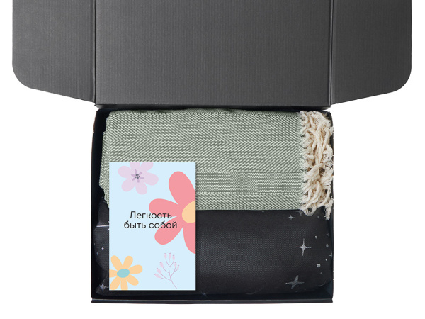 Подарочный набор «Re:f. Shelter»  с пледом, зеркалом, свечой и диффузором, Цвет темно-зеленый