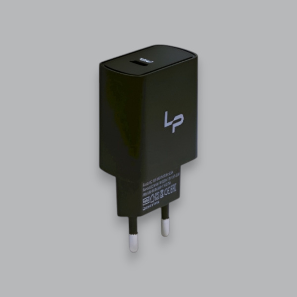 Сетевое зарядное устройство LP XQ35 PD20W, 1USB, черный / Быстрая и эффективная зарядка