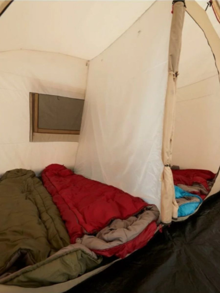 Шестиместная палатка с большим тамбуром
