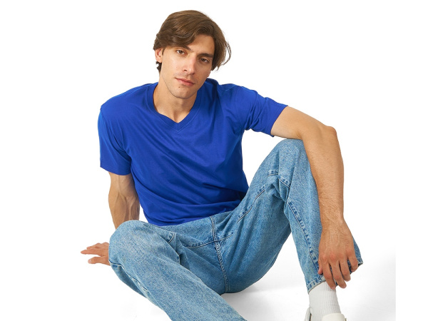 Футболка "Heavy Super Club" мужская с V-образным вырезом, Размер M, Цвет синий классический