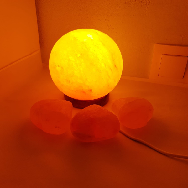 Солевой (соляной) ионизирующий светильник-ночник «Шар» 2,5 – 3 кг
