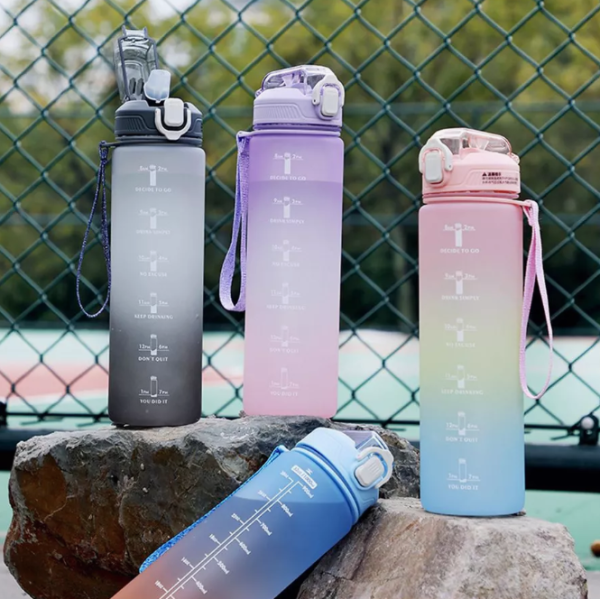 Бутылка для воды Beautiful Sport 750 мл. с трубочкой, разметкой и с маркерами времени / Цвет МИКС