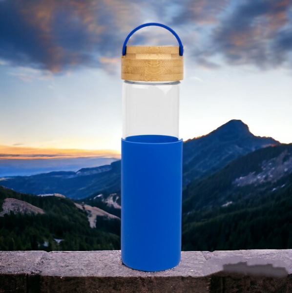 Бутылка стеклянная с силиконовой манжетой и бамбуковой крышкой  Glass 500 мл. / Термобутылка