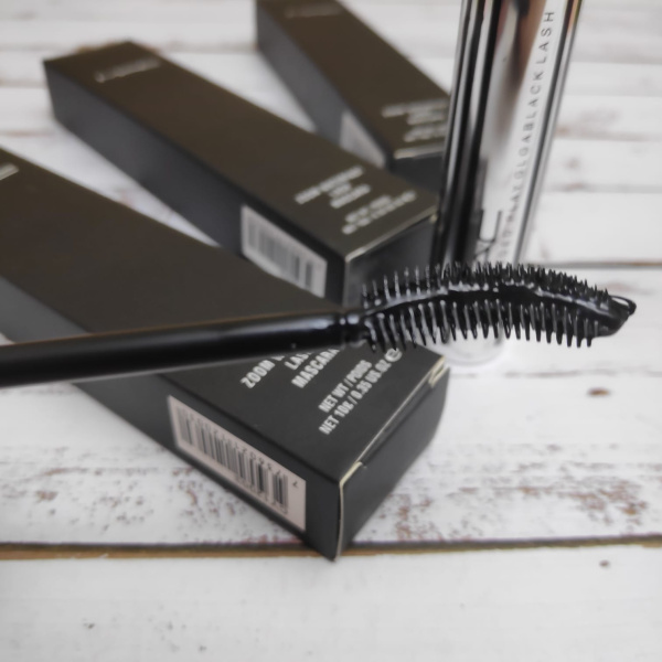 Водостойкая тушь для ресниц MAC Zoom Waterfast Lash Mascara, 10 гр (объем, длина)