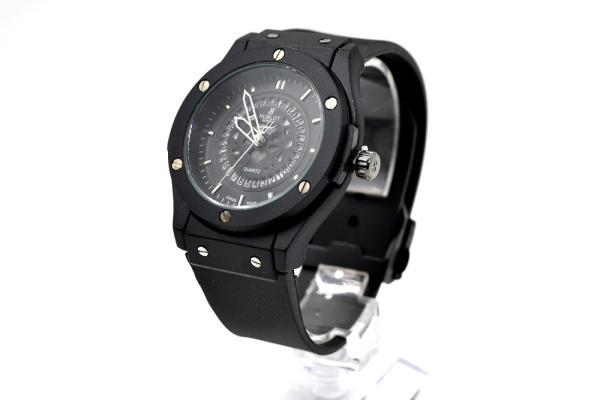 Часы HUBLOT диаметр 4,5 см