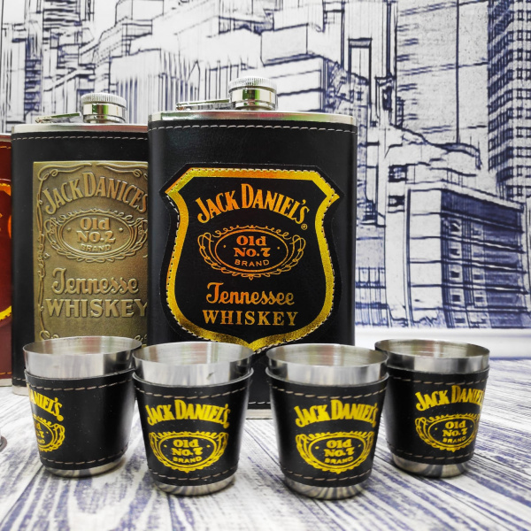 Подарочный набор Jack Daniels: фляжка 255 мл, 4 стопки и металлическая воронка M-39