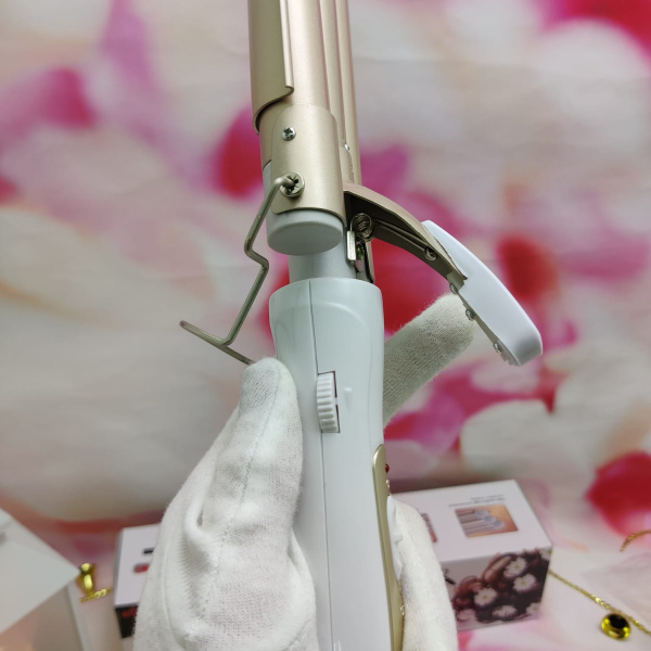 Тройная плойка для создания средних локонов Hair Curler Wang D22