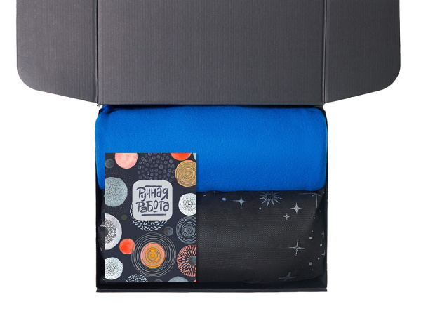 Подарочный набор «Re:y. Cocoon с пледом, свечой и диффузором, Цвет синий