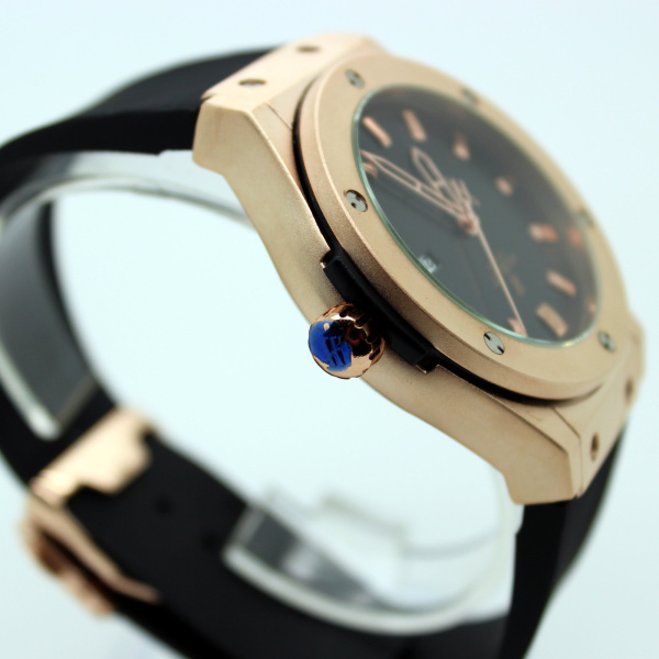 Hublot Classic Fusion Gold кварцевые
