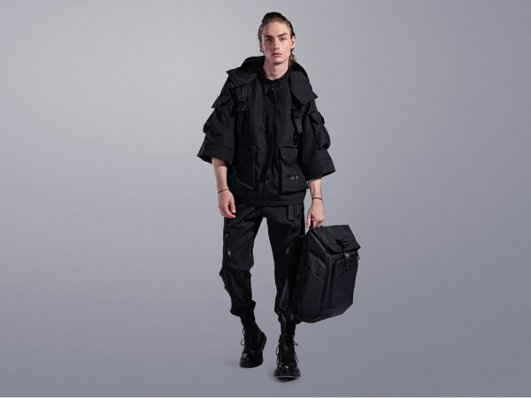 Водостойкий рюкзак Giant для ноутбука 15.6", Цвет черный