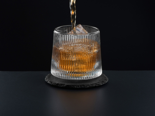 Вращающийся бокал для виски на сланцевом костере «Ventura», Цвет прозрачный