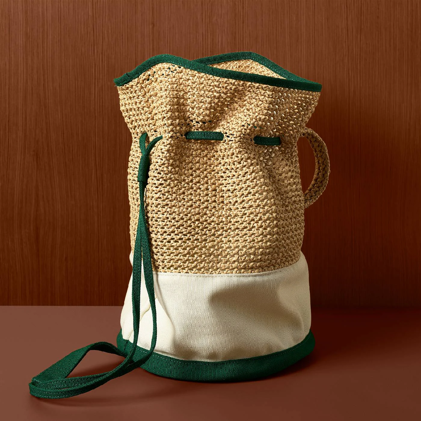 Плетёная сумка bucket bag Rosie Assoulin x Target